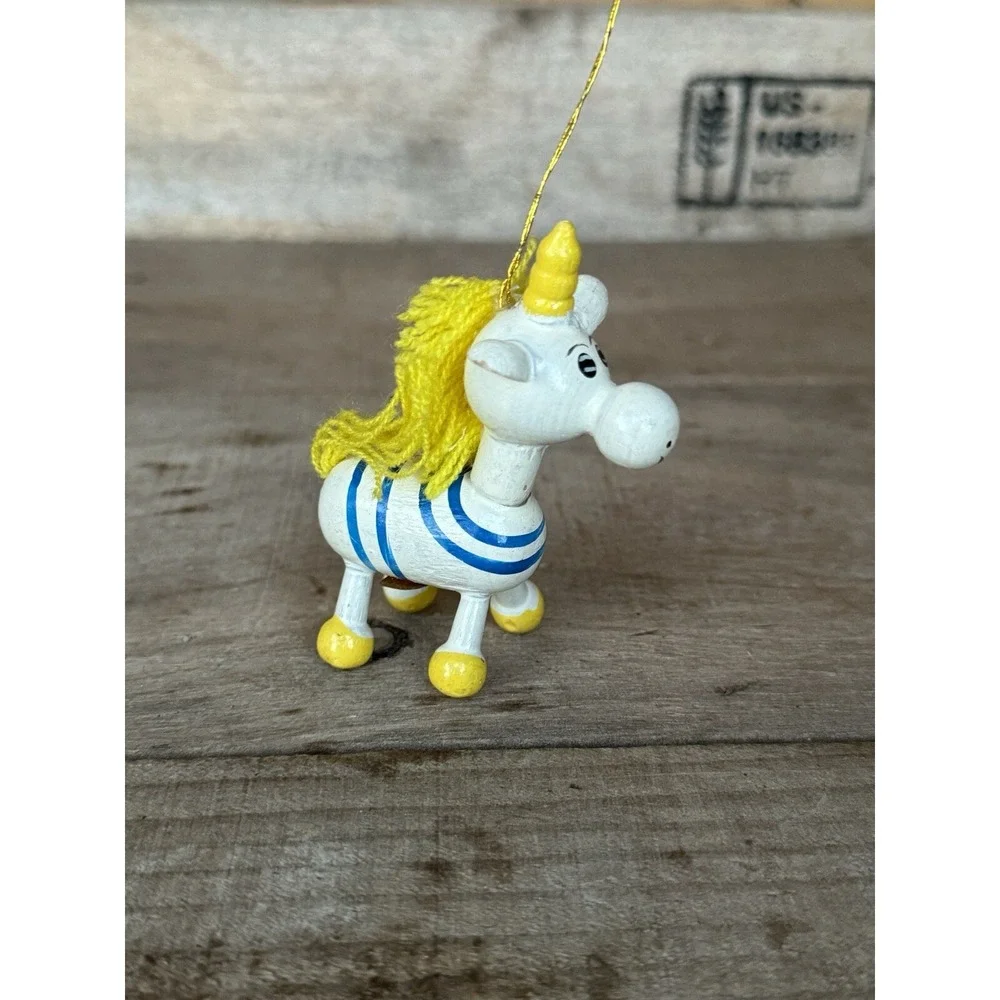 Vintage Wooden Russ Berrie & Co‎ made in Tiwian Christmas Ornament